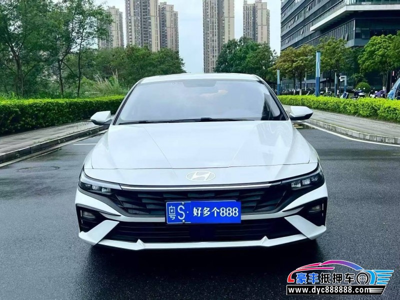 抵押车出售24年现代伊兰特轿车
