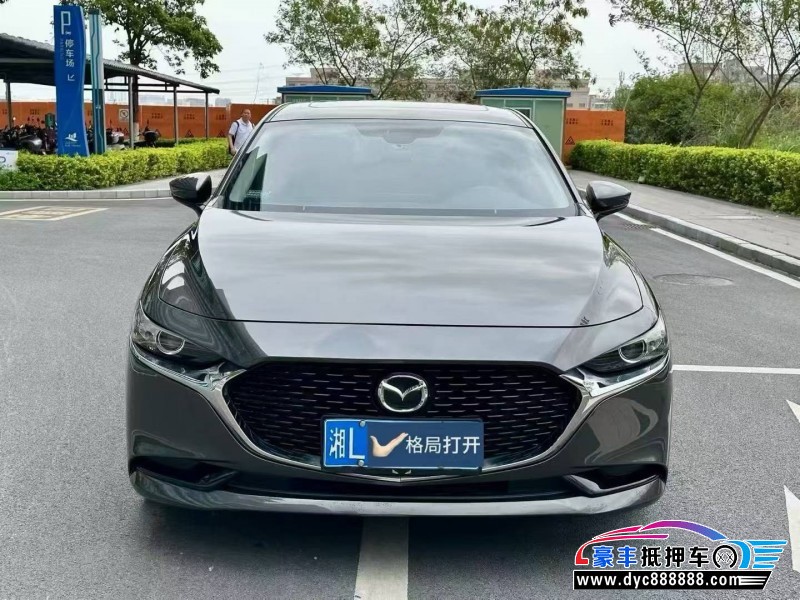抵押车出售22年马自达3 Axela昂克赛拉轿车