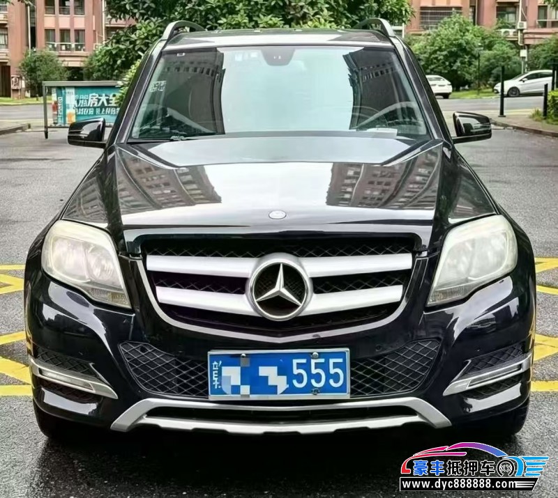 抵押车出售12年奔驰GLK轿车