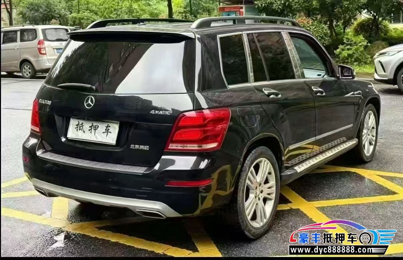 12年奔驰GLK轿车抵押车出售