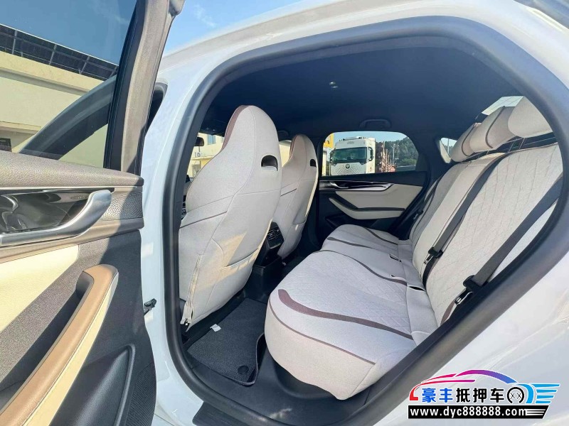 24年比亚迪秦轿车抵押车出售