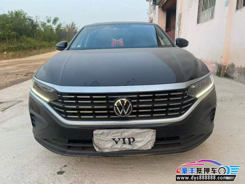 抵押车出售24年大众帕萨特轿车