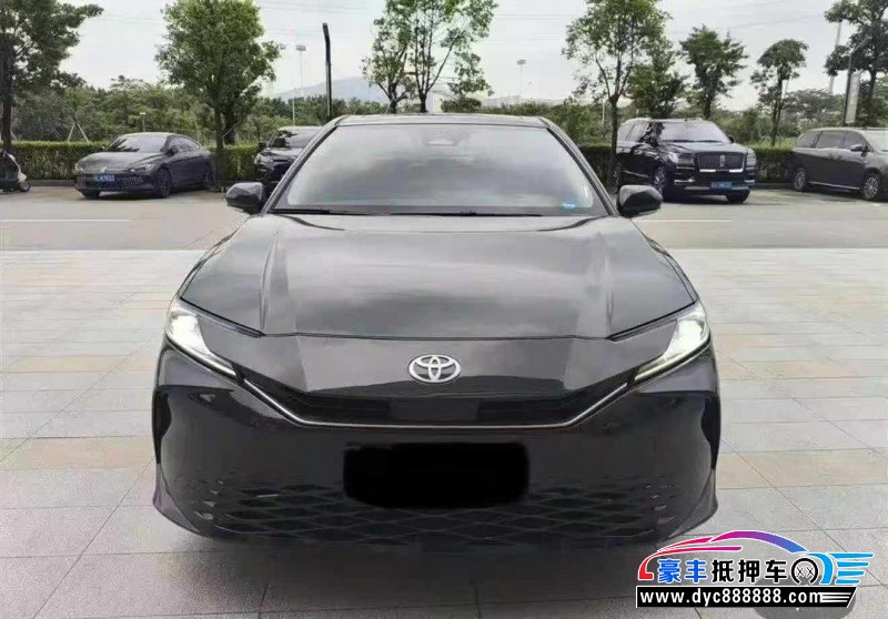 抵押车出售25年丰田凯美瑞轿车