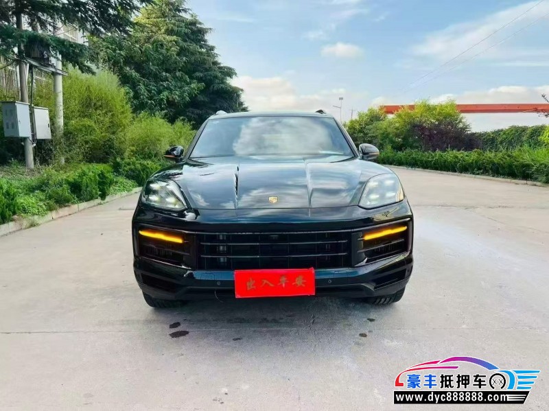 抵押车出售26年保时捷卡宴轿车