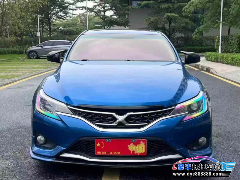 抵押车出售14年丰田锐志轿车