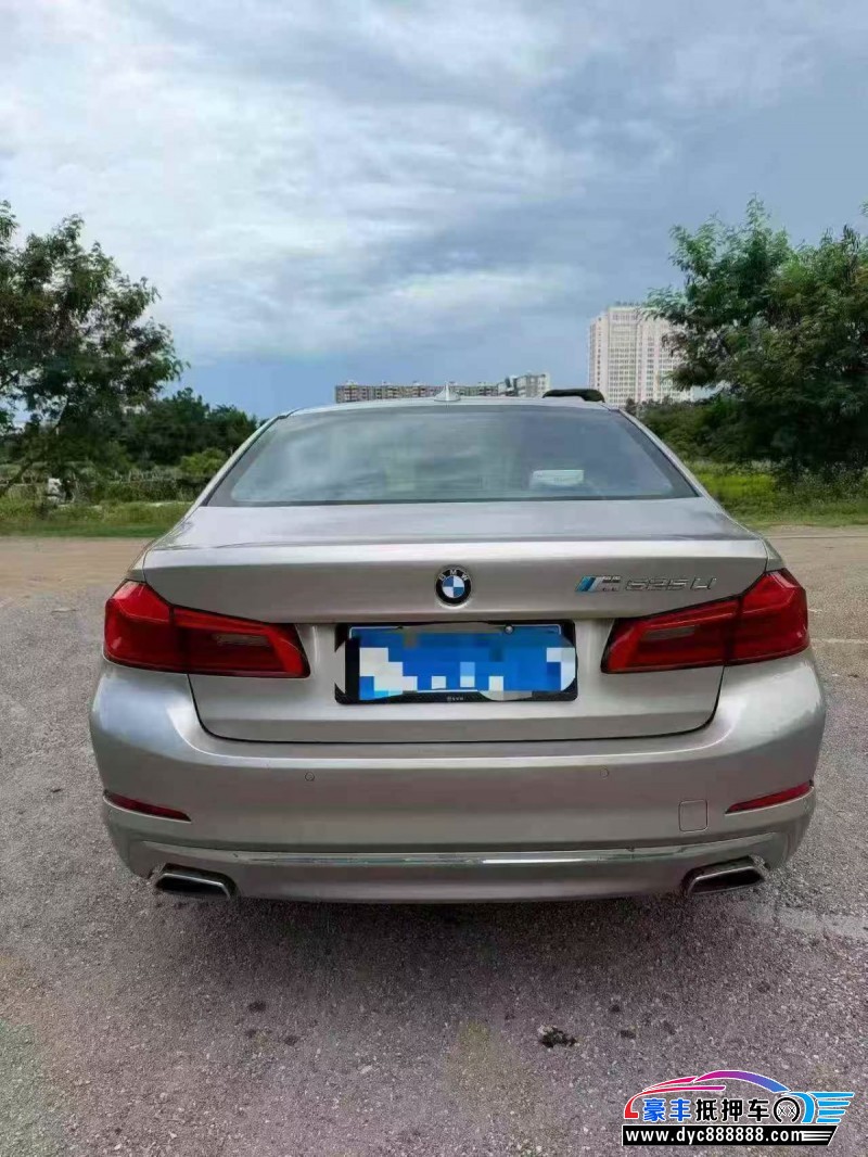 18年宝马5系轿车抵押车出售