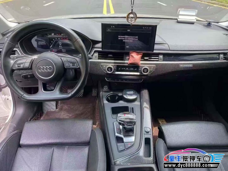22年奥迪A4L轿车抵押车出售