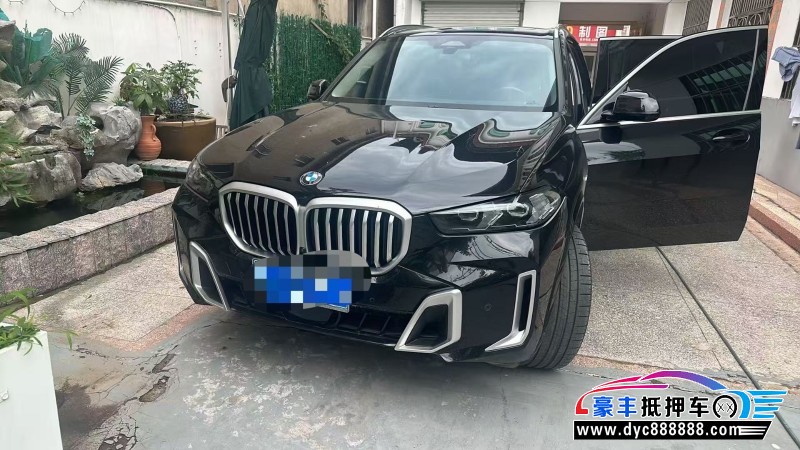 抵押车出售24年宝马X5轿车