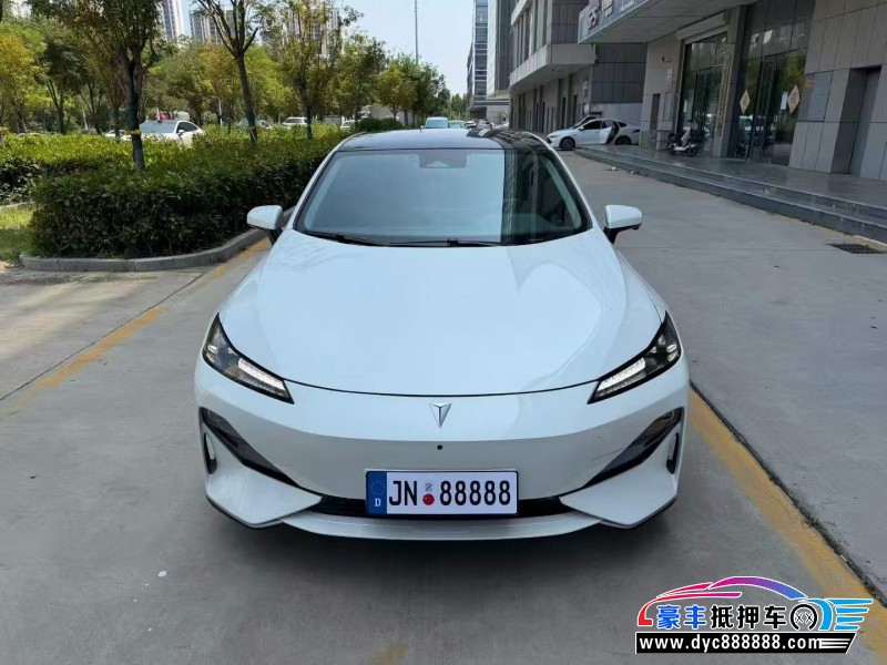 抵押车出售23年长安深蓝SL03轿车