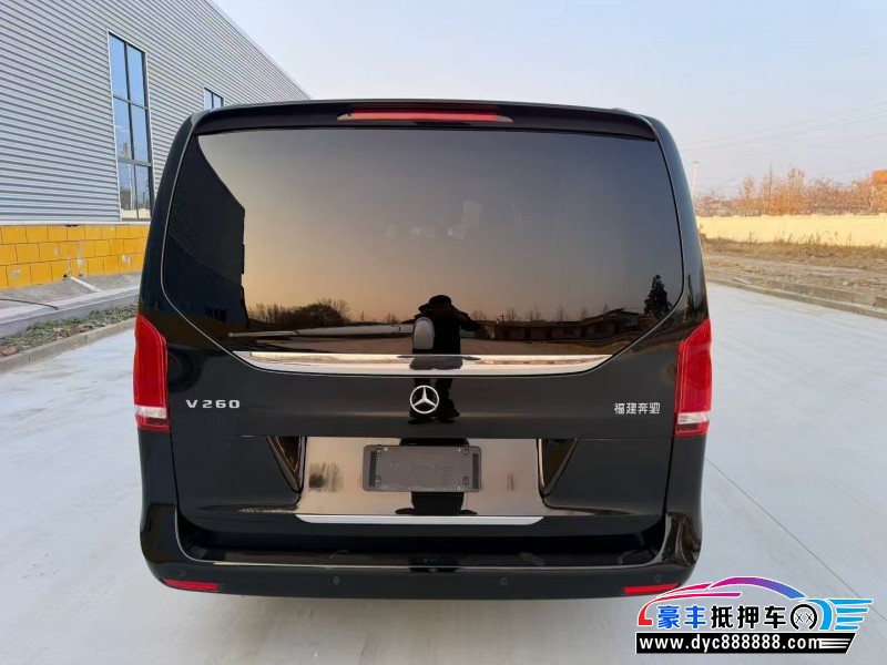 23年奔驰V级轿车抵押车出售