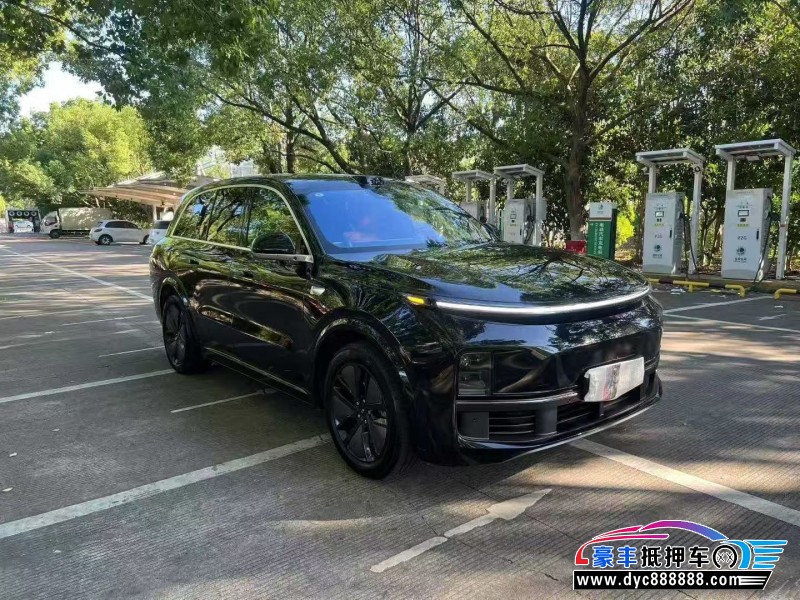 25年理想L8轿车抵押车出售