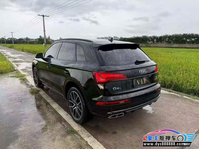 24年奥迪Q5轿车抵押车出售