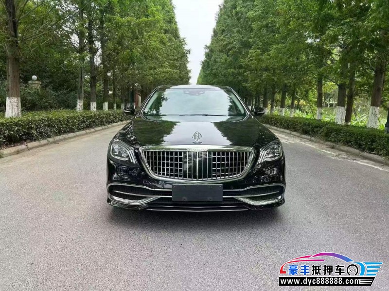 抵押车出售18年奔驰迈巴赫S级轿车