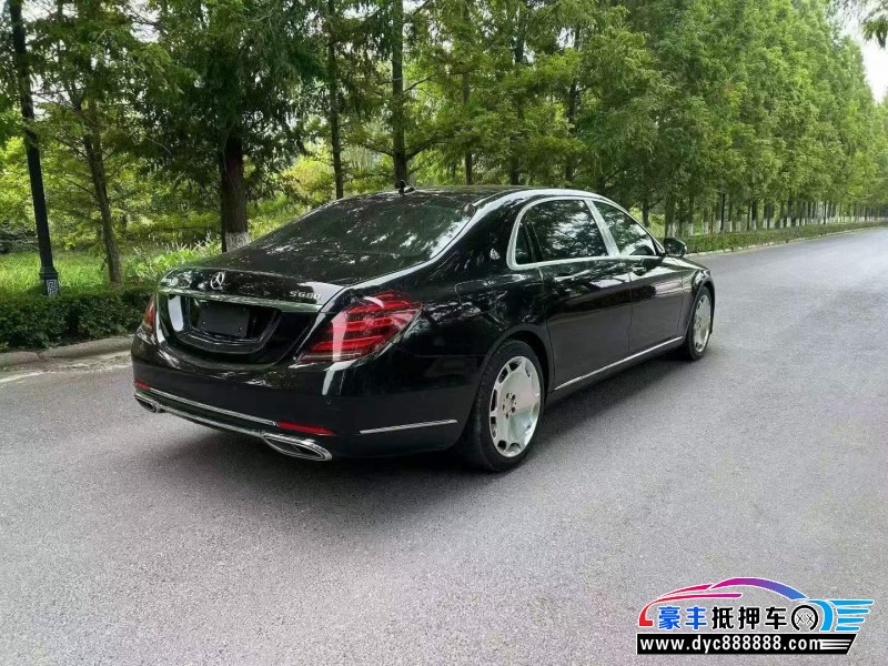 18年奔驰迈巴赫S级轿车抵押车出售