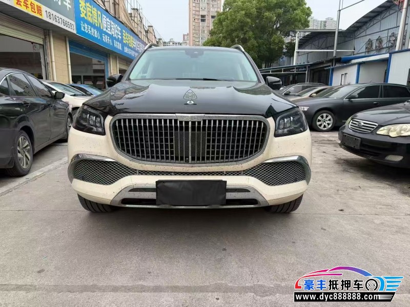抵押车出售24年奔驰GLS轿车