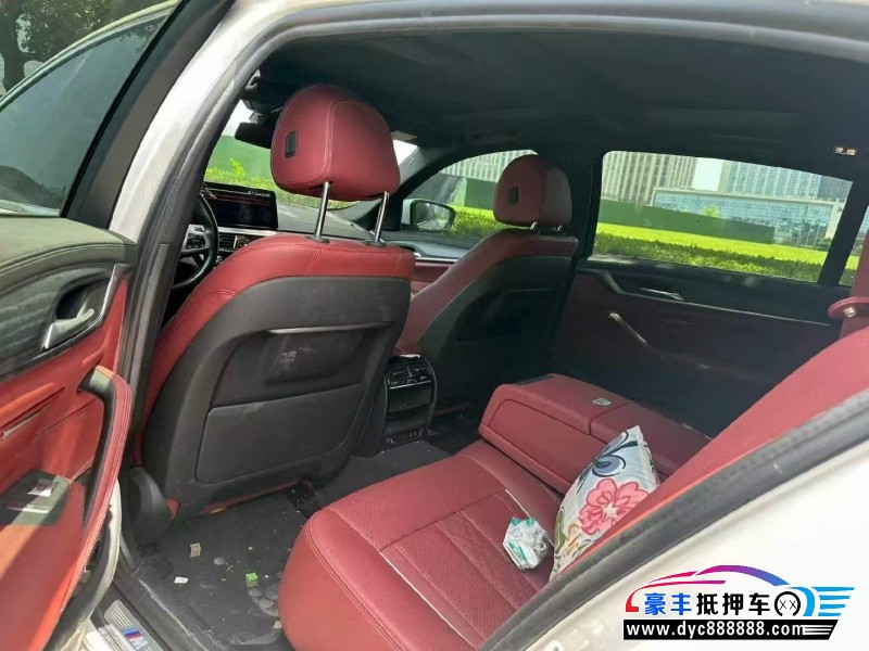 21年宝马5系轿车抵押车出售