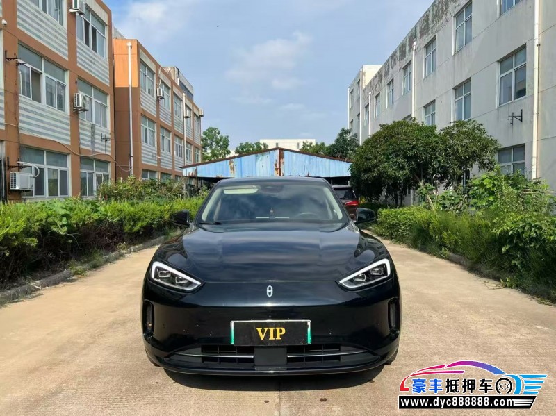 抵押车出售22年华为问界轿车