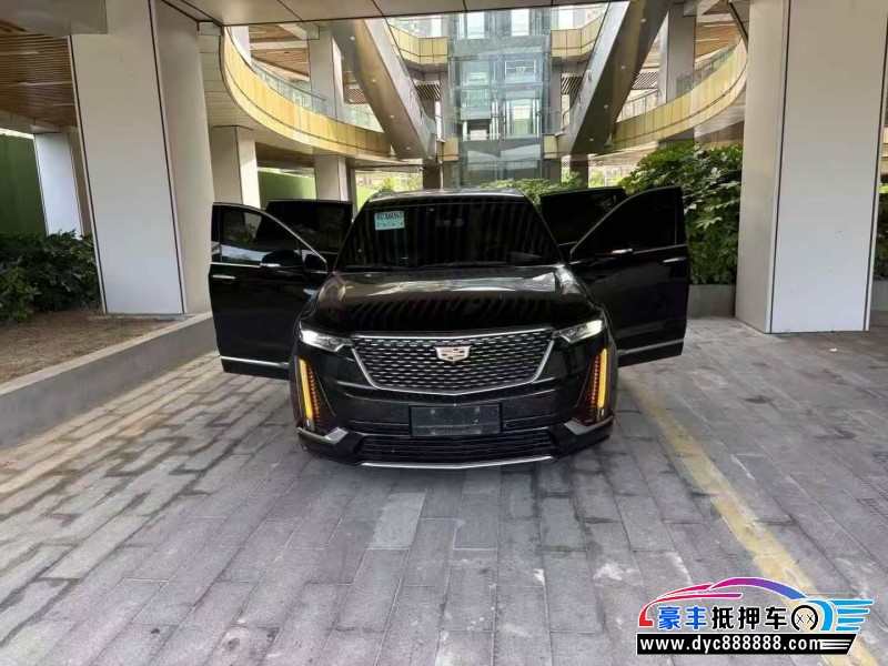 抵押车出售21年凯迪拉克xt6轿车