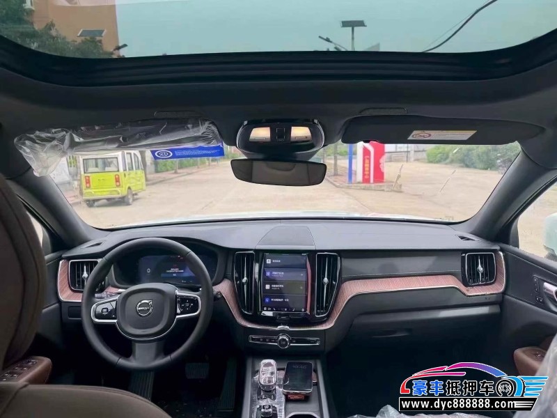 25年沃尔沃XC60轿车抵押车出售