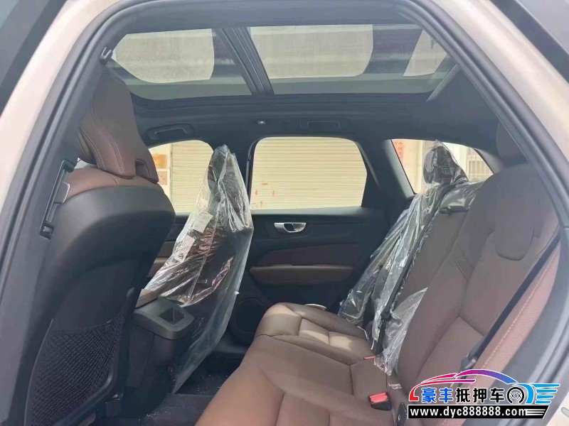 25年沃尔沃XC60轿车抵押车出售