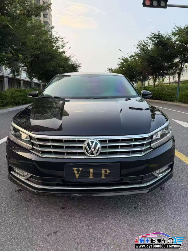 抵押车出售17年大众帕萨特轿车