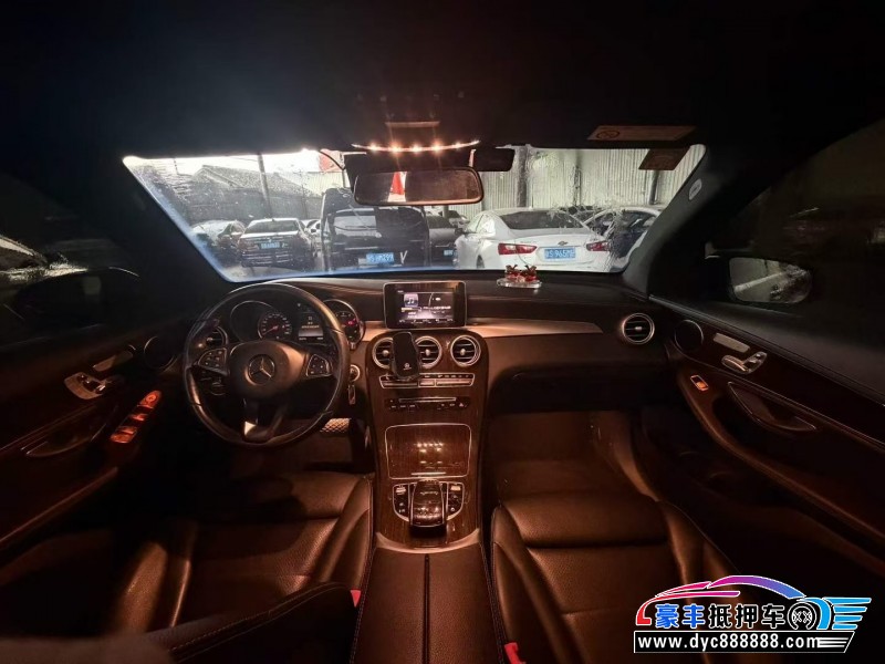 19年奔驰GLC轿车抵押车出售