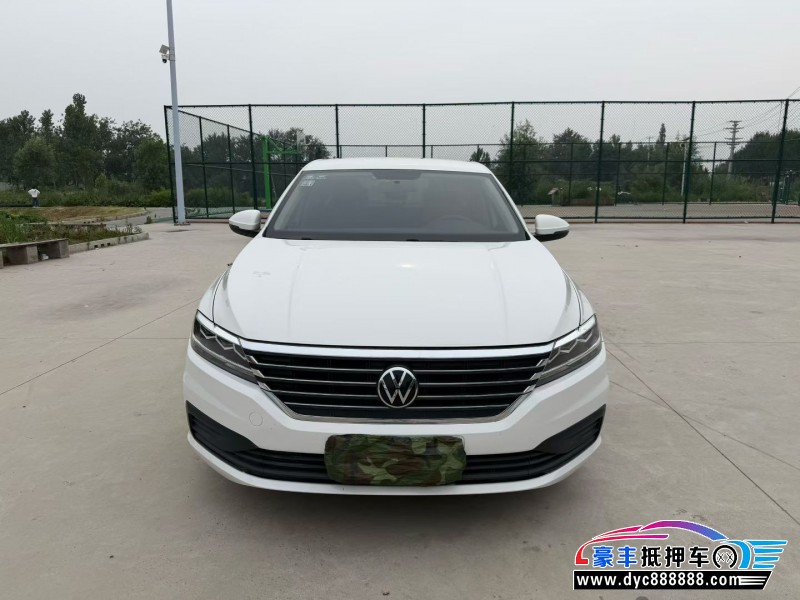 抵押车出售21年大众朗逸轿车