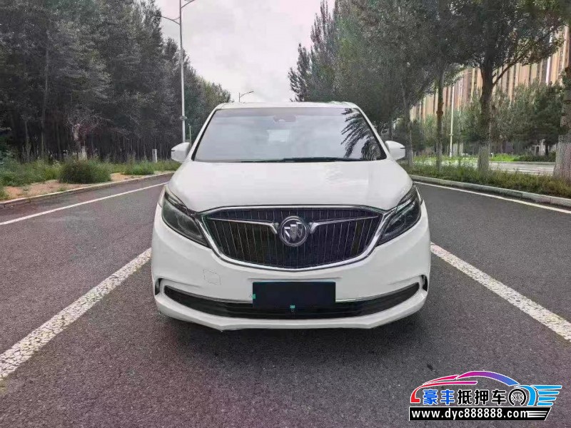 抵押车出售17年别克GL8轿车
