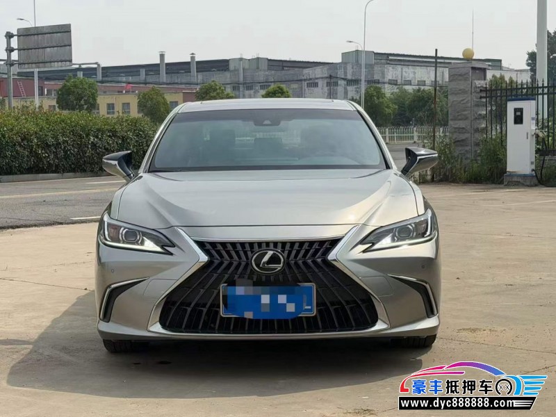 抵押车出售24年雷克萨斯ES轿车