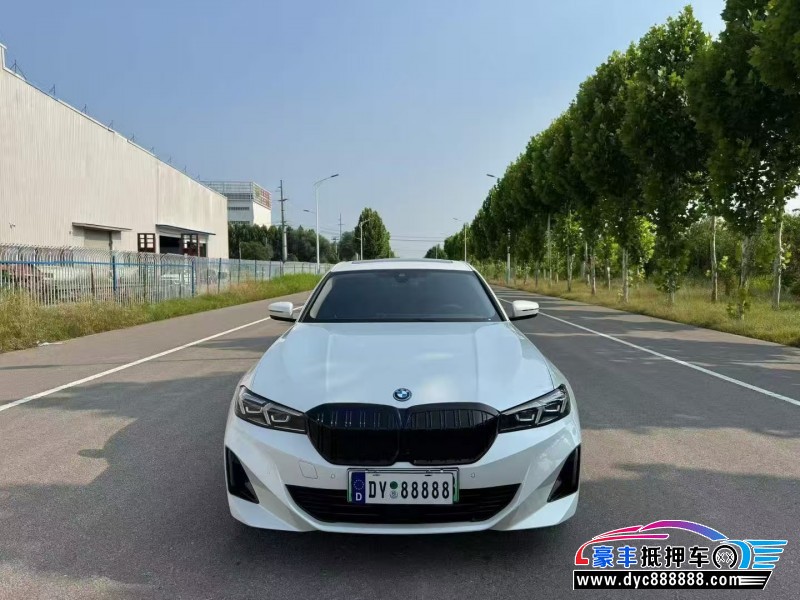 25年宝马i3轿车抵押车出售