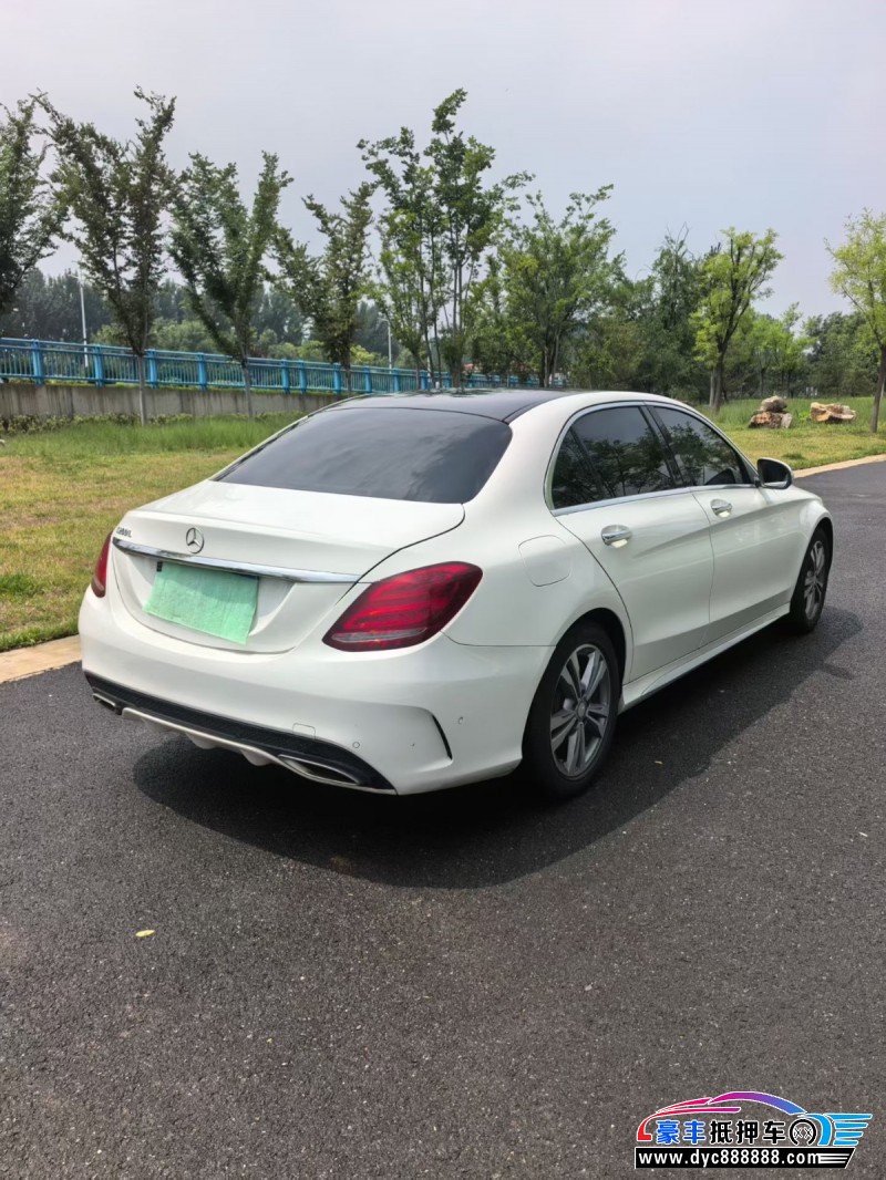 17年奔驰C轿车抵押车出售