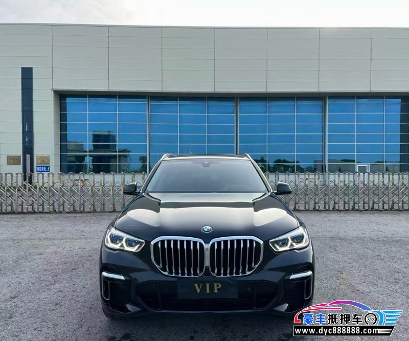 抵押车出售19年宝马X5轿车