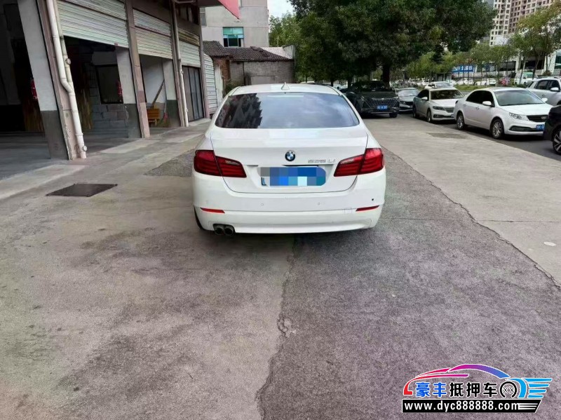 13年宝马5系轿车抵押车出售