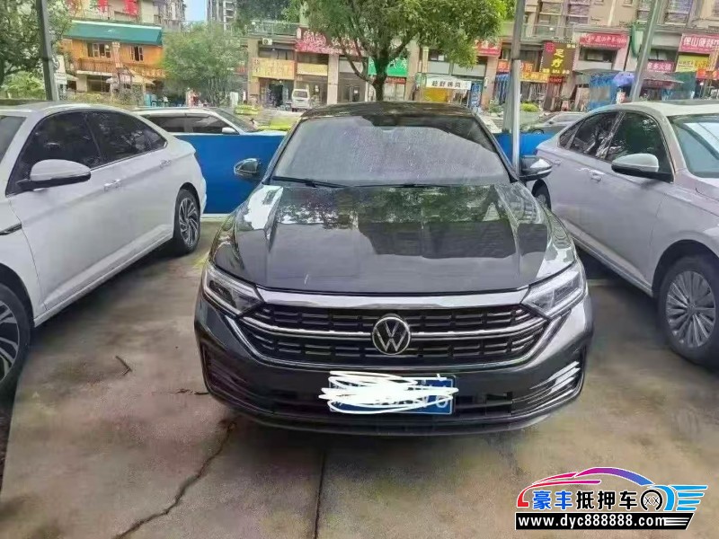 抵押车出售24年大众速腾轿车