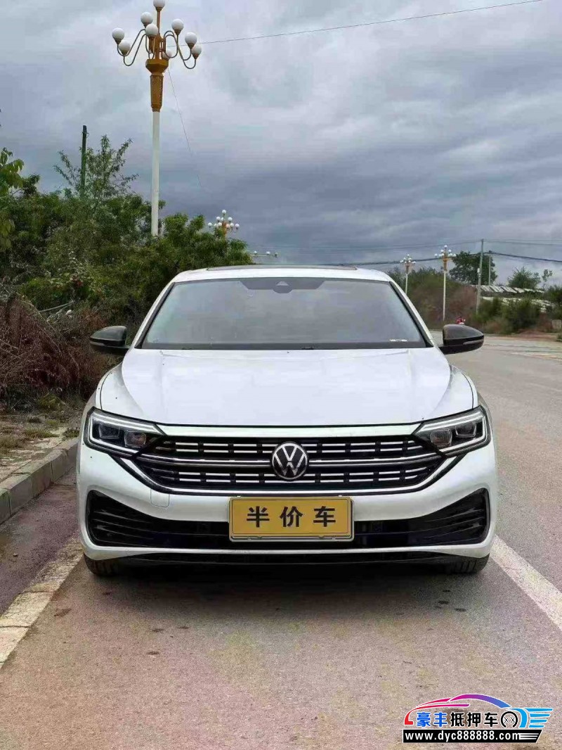 抵押车出售24年大众速腾轿车