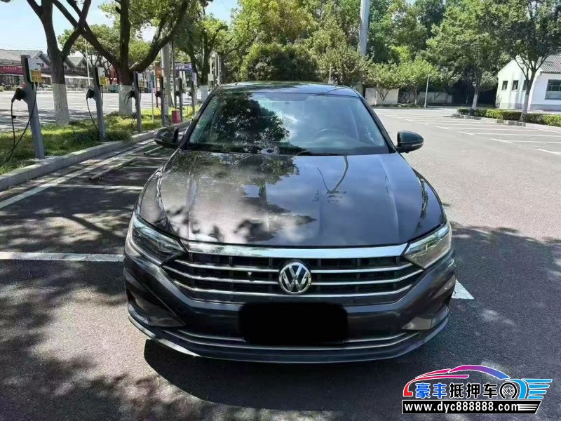 抵押车出售21年大众速腾轿车
