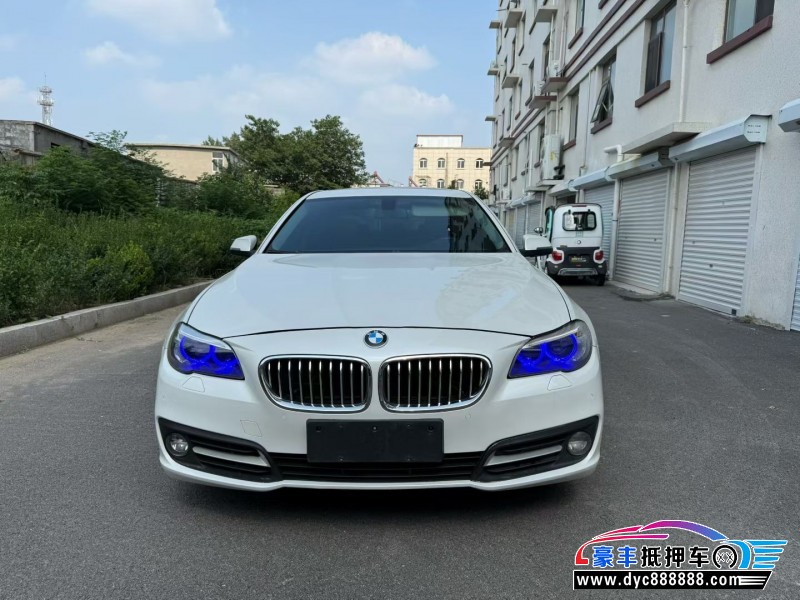 抵押车出售16年宝马5系轿车