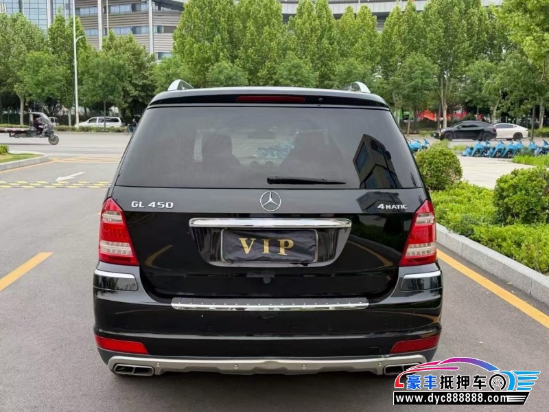 13年奔驰GL轿车抵押车出售