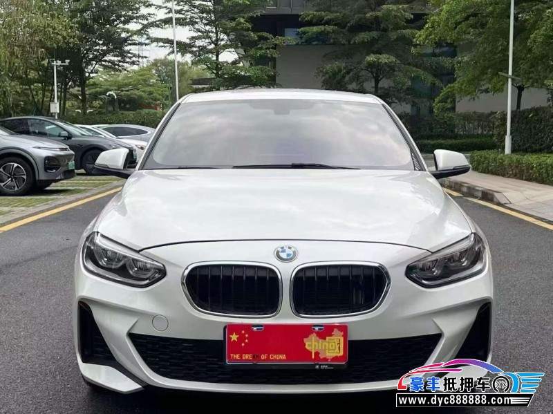 抵押车出售23年宝马1系轿车