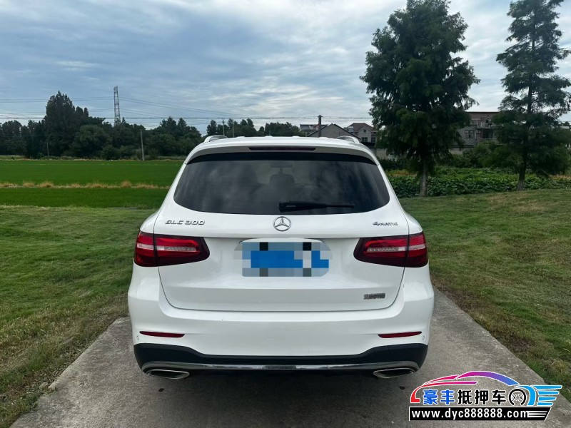 17年奔驰GLC轿车抵押车出售