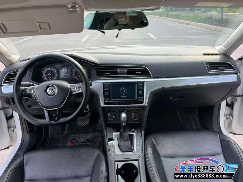 20年大众凌渡轿车抵押车出售
