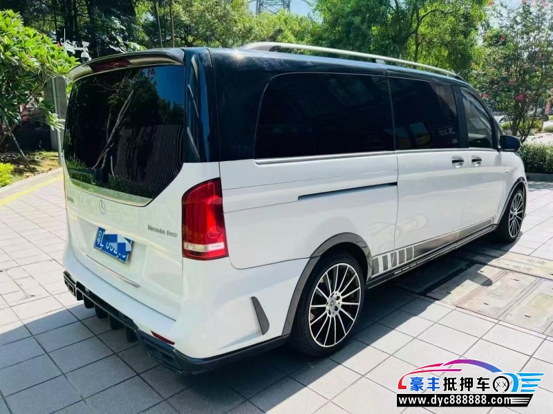 21年奔驰V轿车抵押车出售