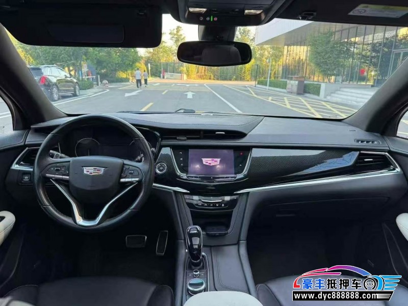 21年凯迪拉克xt6轿车抵押车出售
