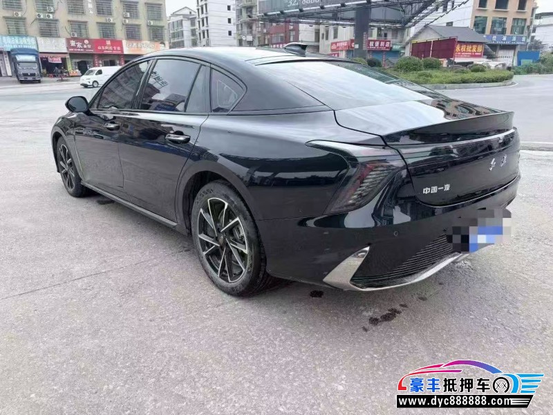 25年红旗H6轿车抵押车出售