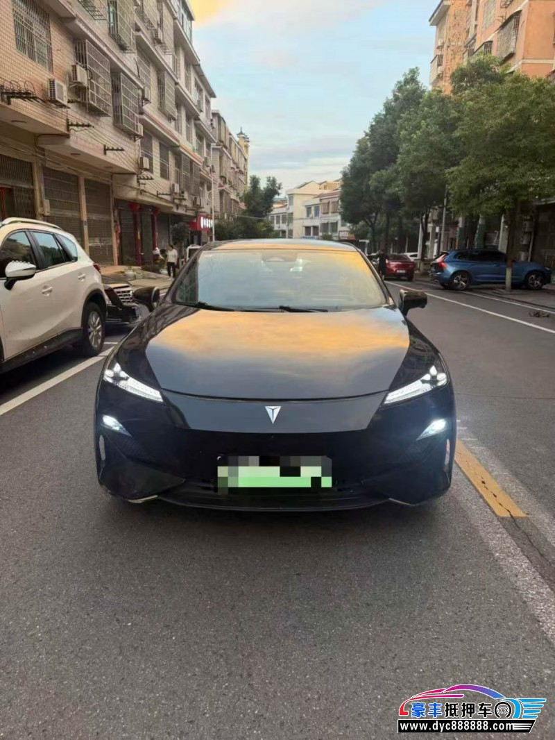 抵押车出售25年长安深蓝SL03轿车