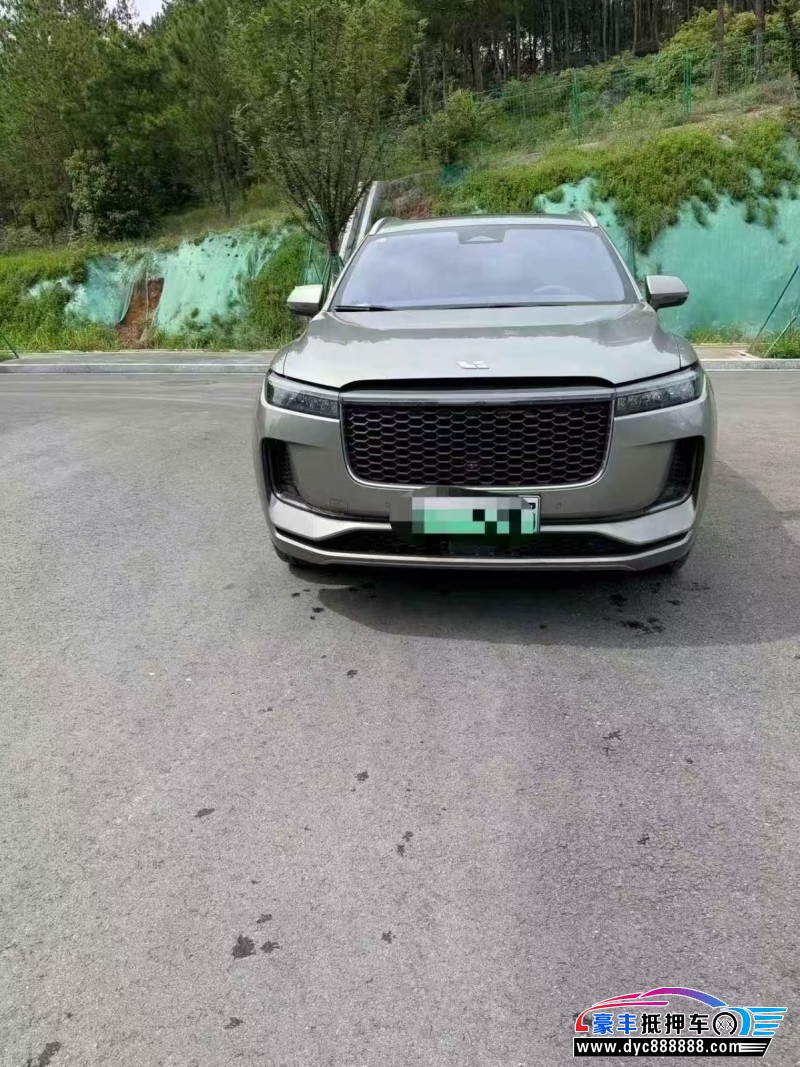 抵押车出售22年理想ONE轿车