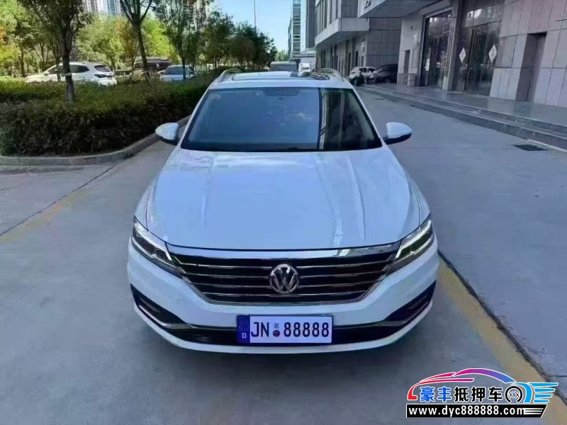 抵押车出售19年大众朗逸轿车