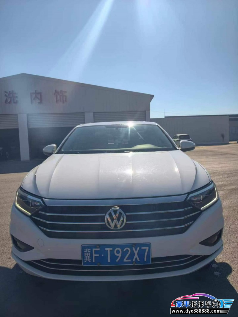 抵押车出售21年大众速腾轿车