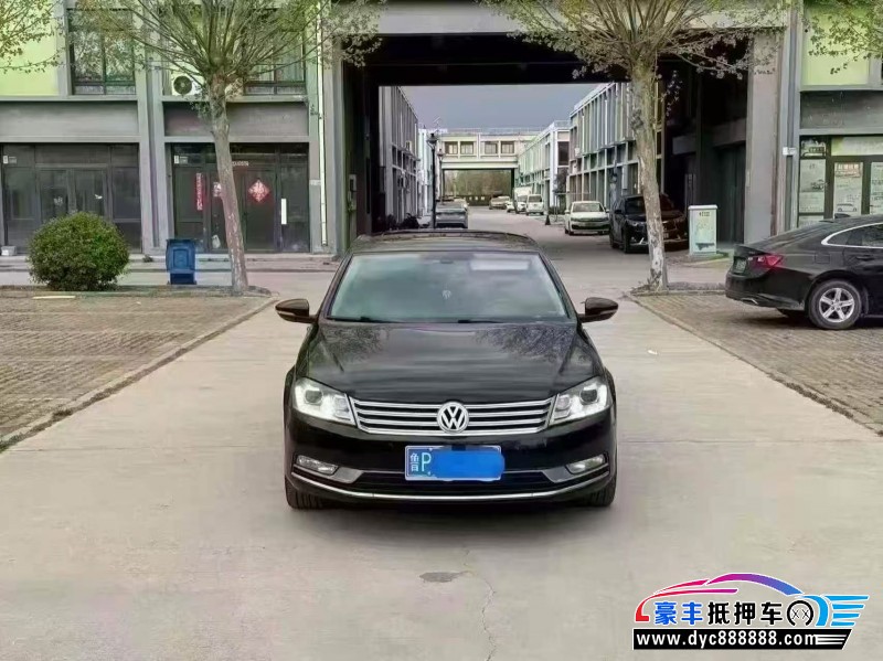 抵押车出售12年大众迈腾轿车
