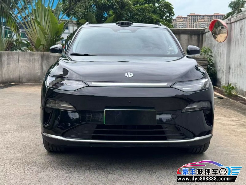 抵押车出售26年零跑C11轿车